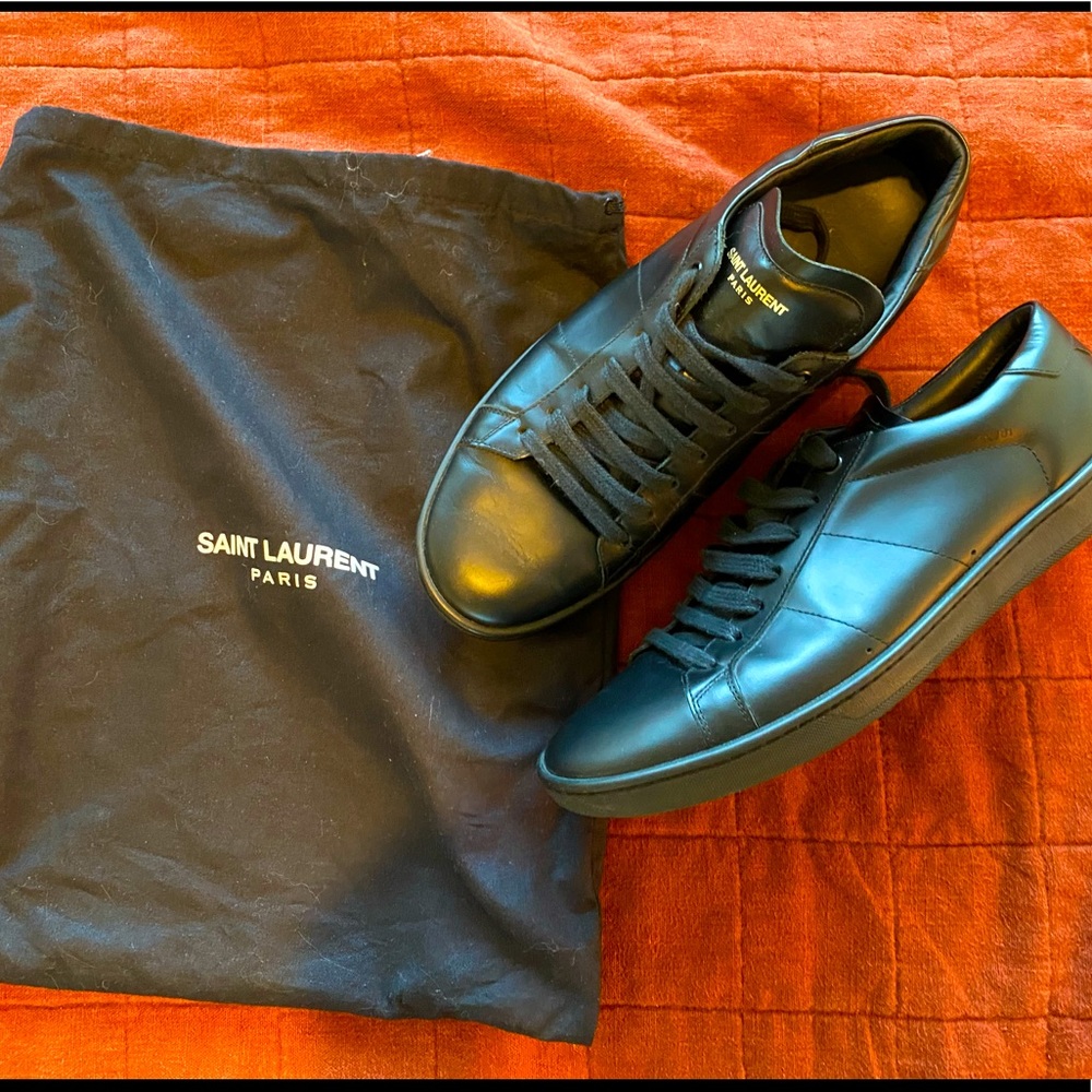 SAINT LAURENT Mens Leather sneakers IT44